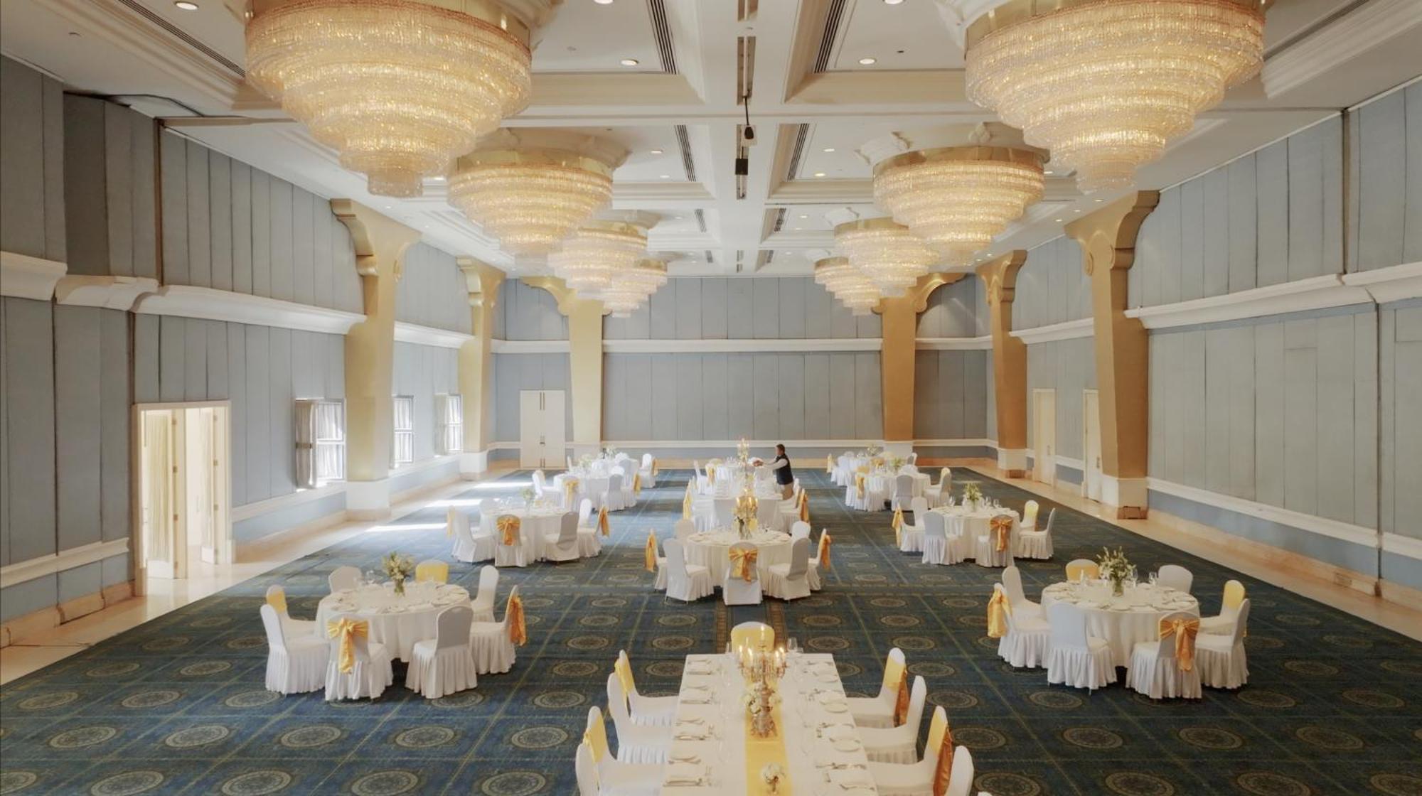 Yak & Yeti Hotel 5*